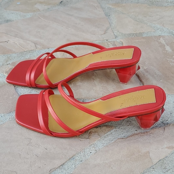 Red Square Toe Heel - Picture 4 of 4